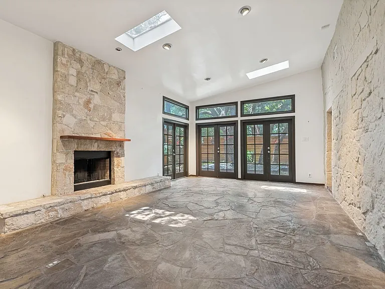 236 Castano Ave — Photo 6