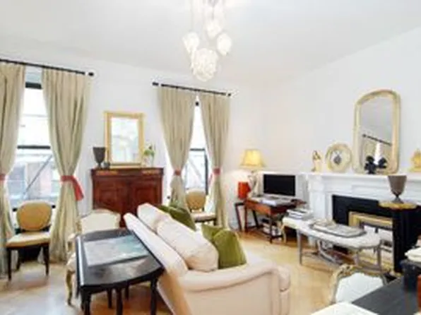 136 West 16th Street image 1 of 6