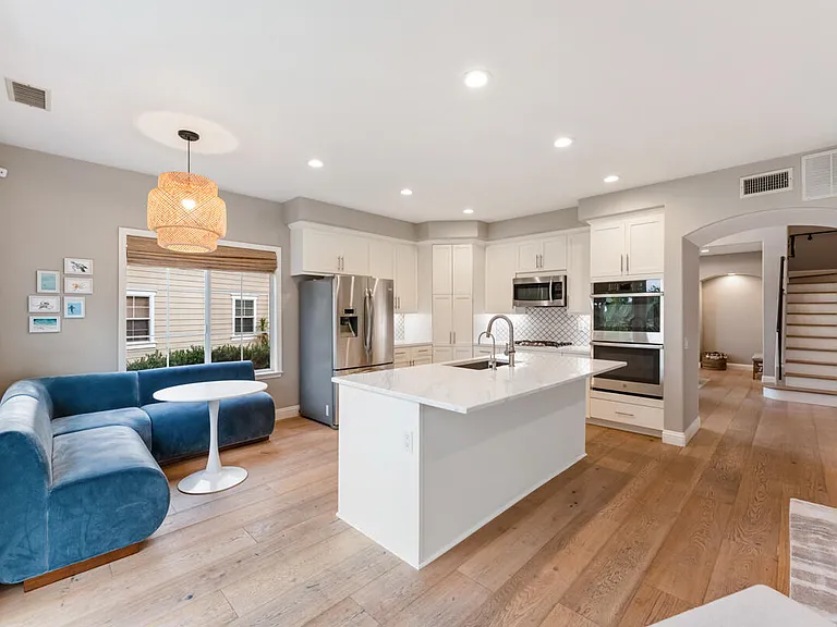 200 Oak View Ln — Photo 10