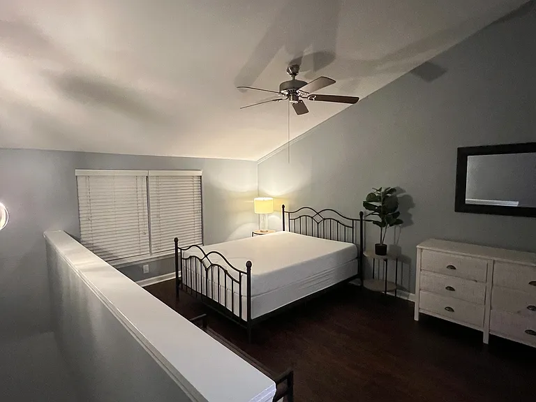 2494 Etiwan Ave #L4 — Photo 12