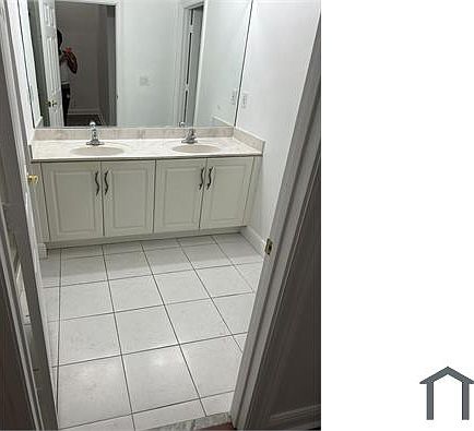 5th image of 2119 SW 99th Way