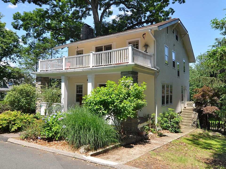 1st image of 17 Chestnut Dr