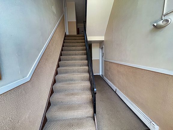 2nd image of 19360 Wolf Rd APT 8