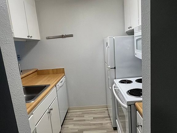 3rd image of 7222 Shelter Creek Ln