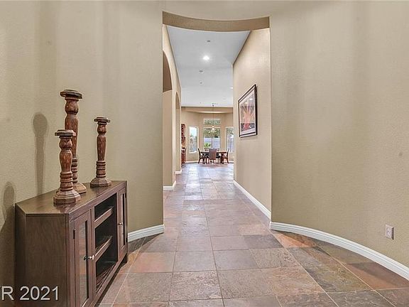 3rd image of 4231 N Bonita Vista St