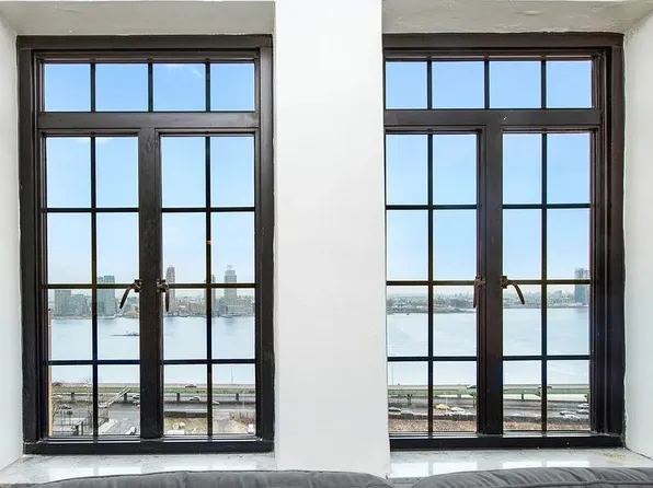 5 Tudor City Place image 8 of 11