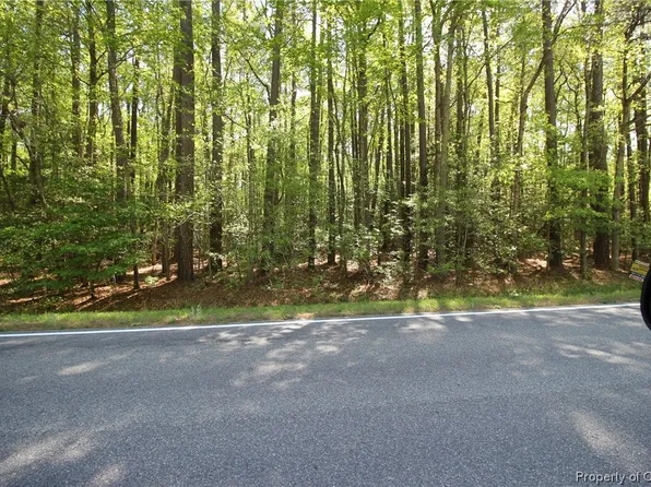 1 Church St, Mathews, VA 23109