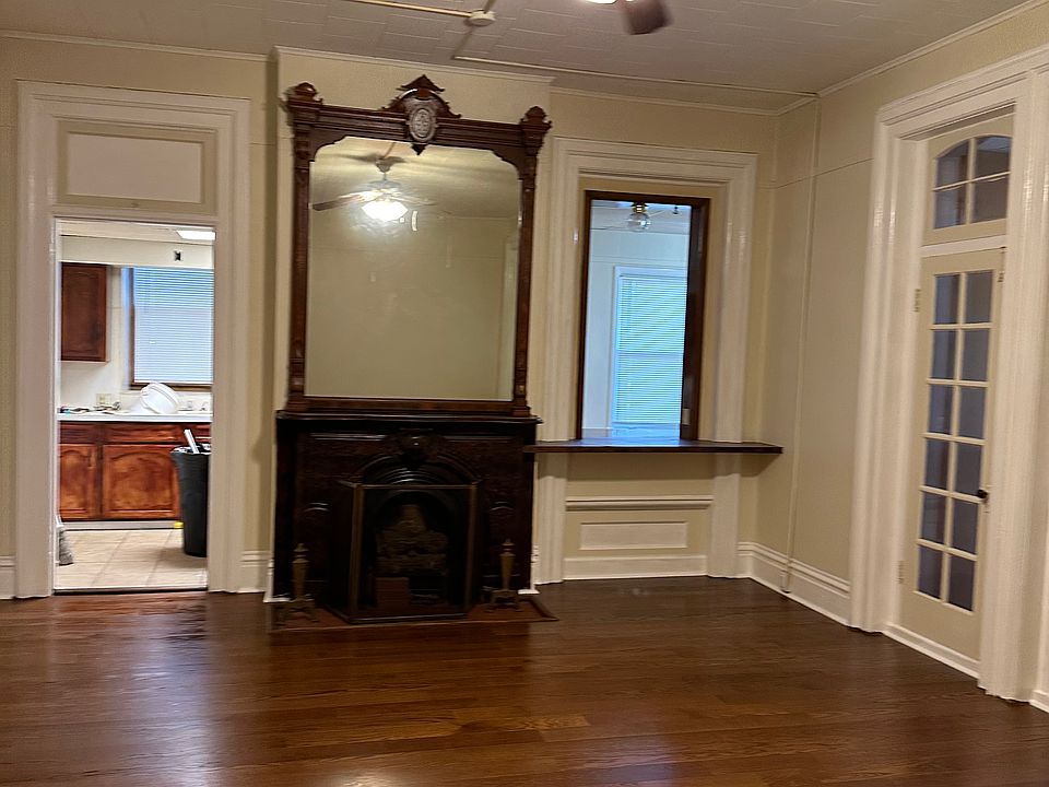 1st image of 1008 S 4th St APT 1
