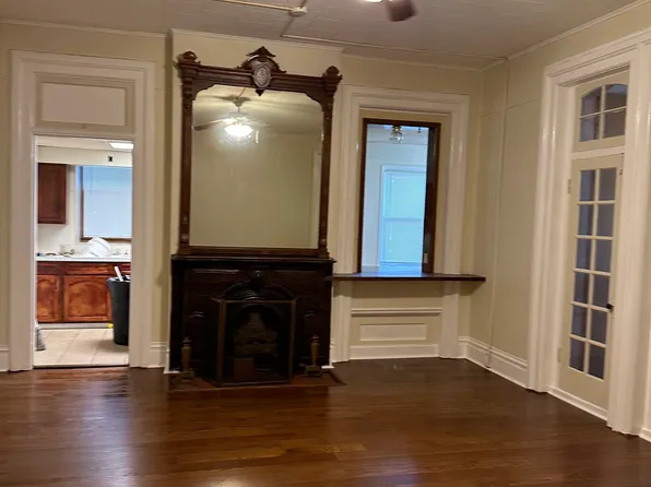 1008 S 4th St APT 1, Leavenworth, KS 66048