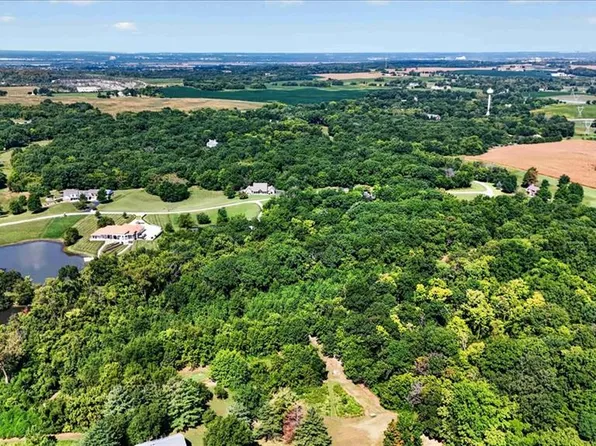 Country Estates Dr, Columbia, IL 62236
