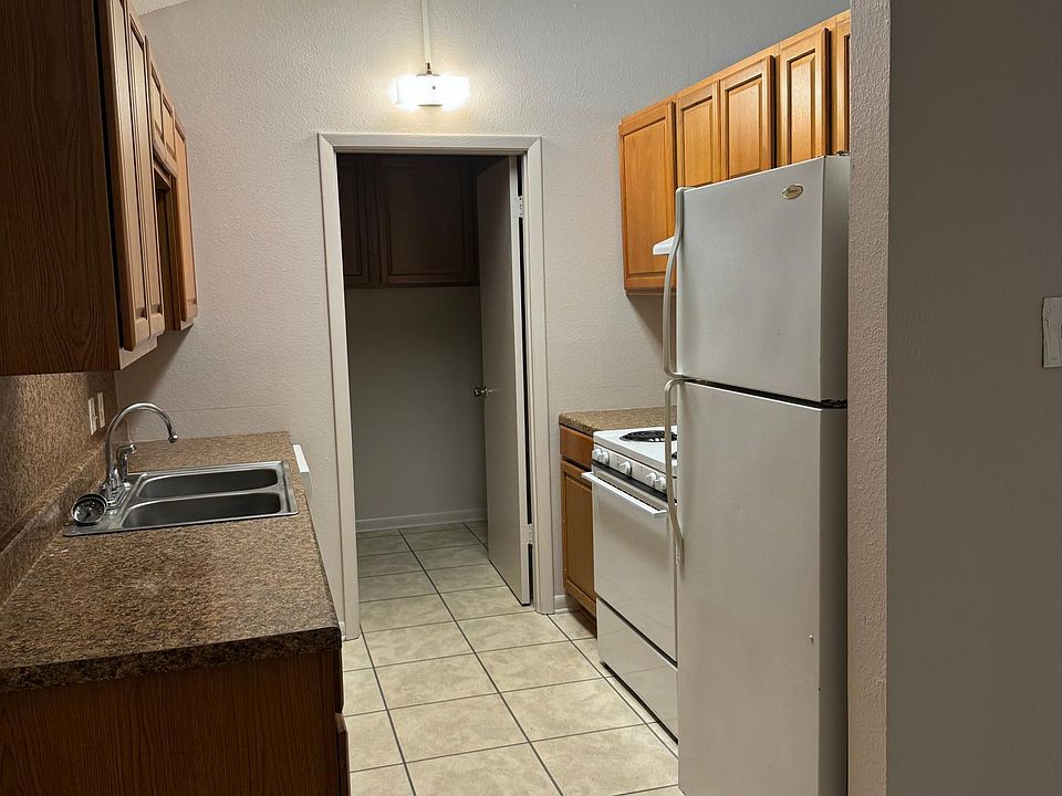 1st image of 1838 Fox Run Dr #3