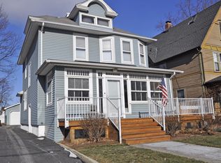 314 W Ridgeland Ave, Waukegan, IL 60085