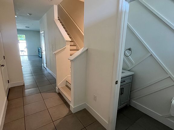3rd image of 2878 Suncoast Plains Dr