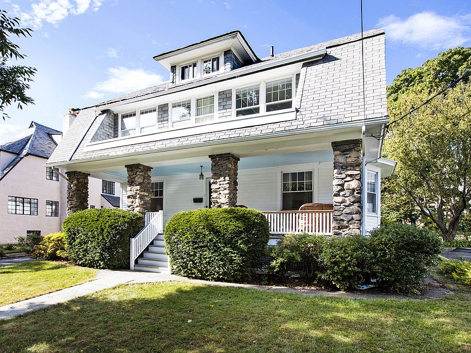 1st image of 18 Bayard St