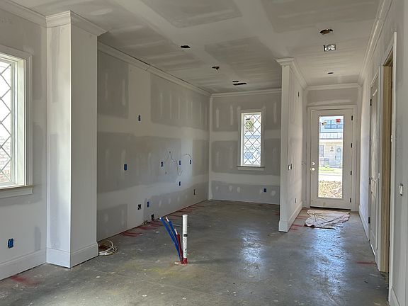 4th image of 1024 Club View Dr Unit A202