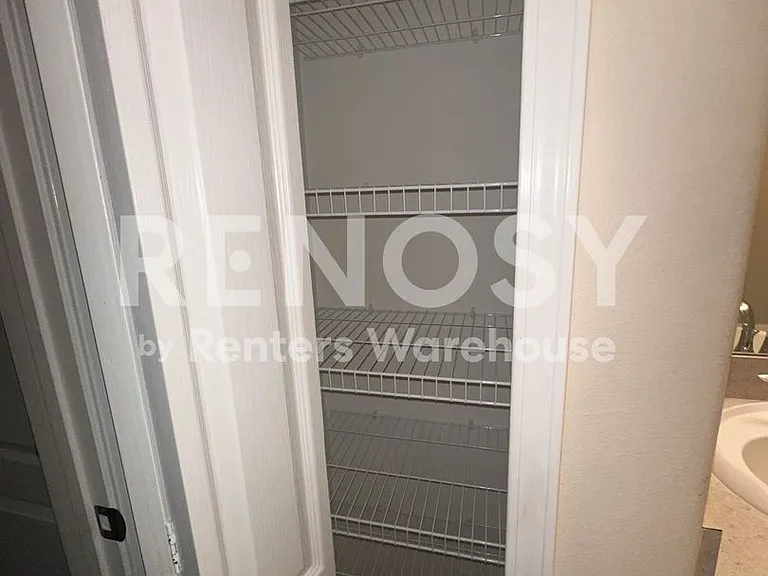10943 Keys Gate Dr — Photo 18