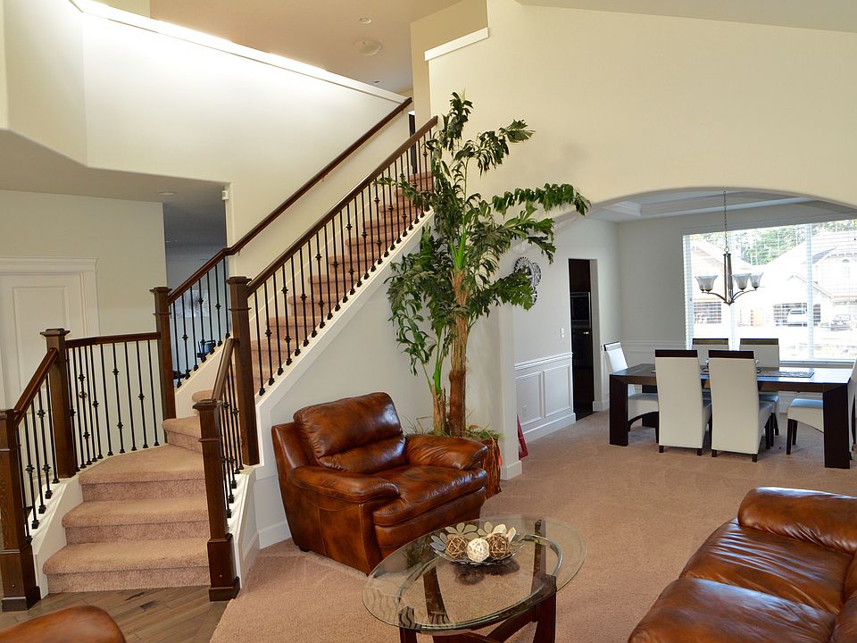 1st image of 4417 Hammersley Way NW