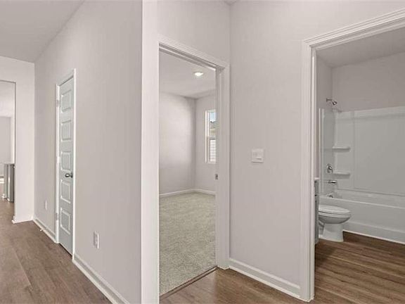 2nd image of 667 Whitman Ln