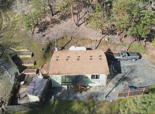 320 Riverbanks Rd, Grants Pass, OR 97527