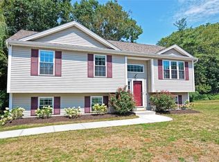 261 2nd Ave, Warwick, RI 02888