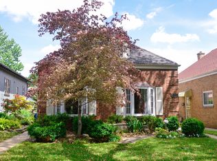 7233 N Oakley Ave, Chicago, IL 60645