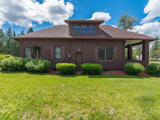 1303 S 8th St, Brainerd, MN 56401