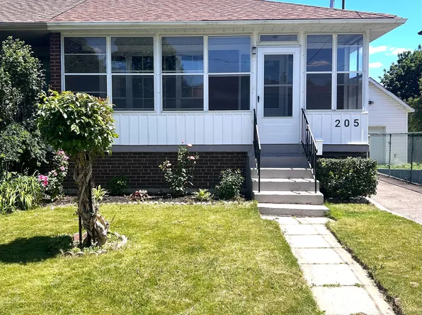 205 Vauxhall Dr, Toronto, ON M1P 1R6