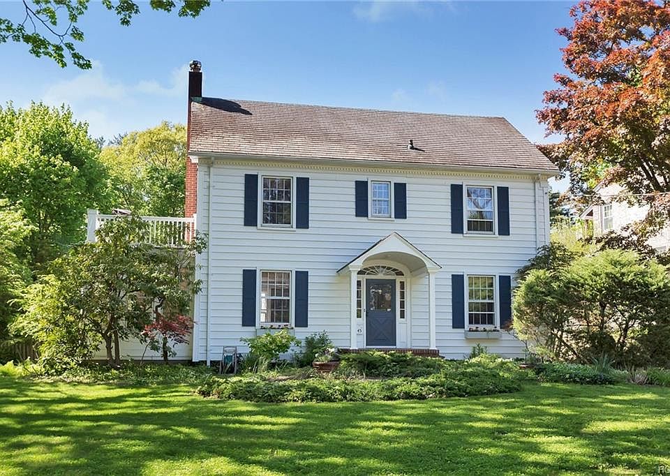 1st image of 45 Lexington Dr