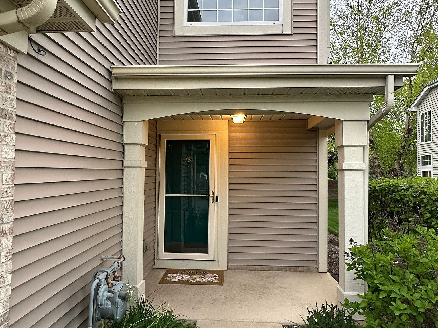 3 bed, 2.5 bath, 1757 sqft, $2,695 — Photo 2