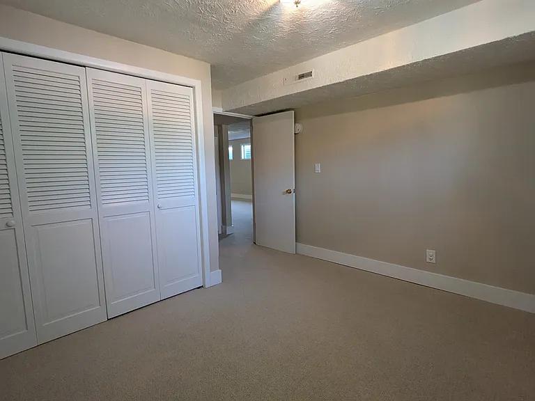 4050 Hollow Rd — Photo 49