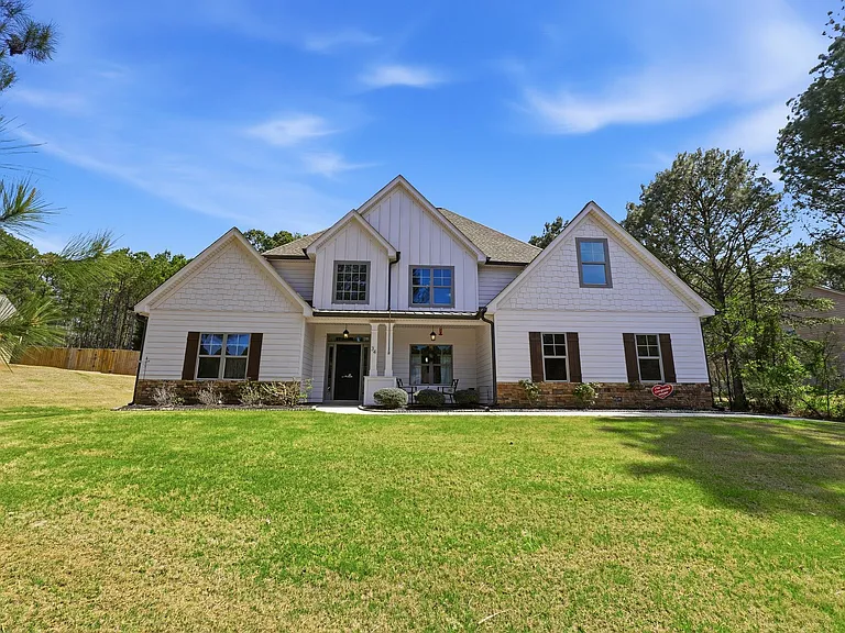 34 Brittany Way — Photo 2