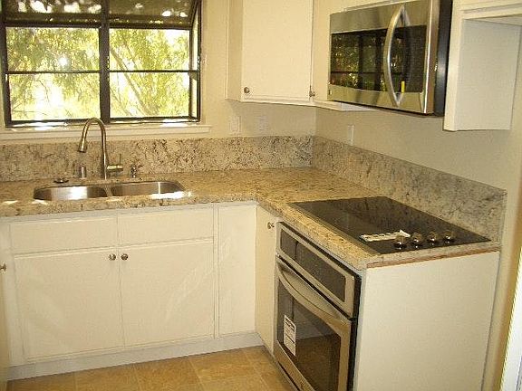3rd image of 471 Northlake Dr APT 42