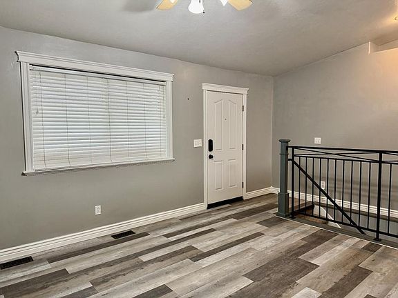 2nd image of 3518 E Pearce Dr
