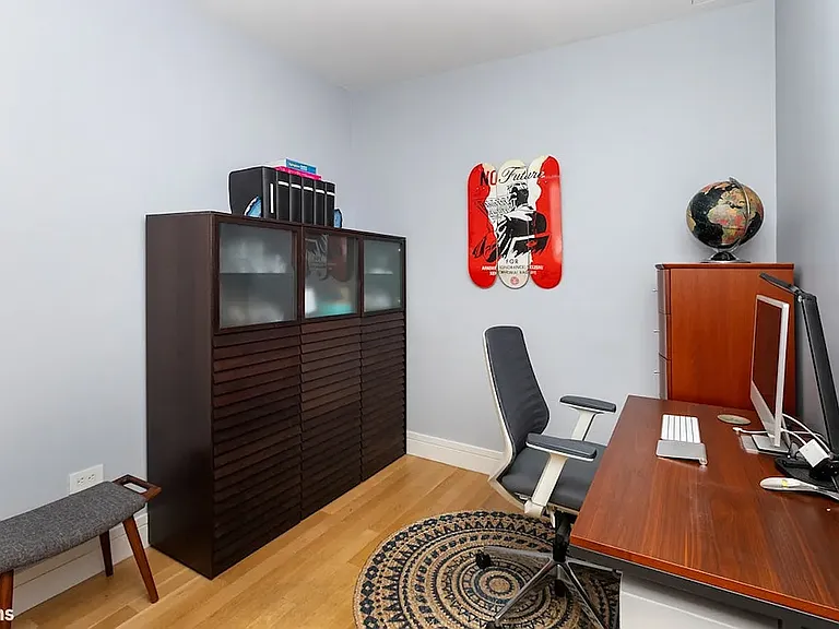 124 W 23rd St #4B — Photo 7