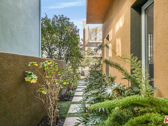 4th image of 3705 Esplanade