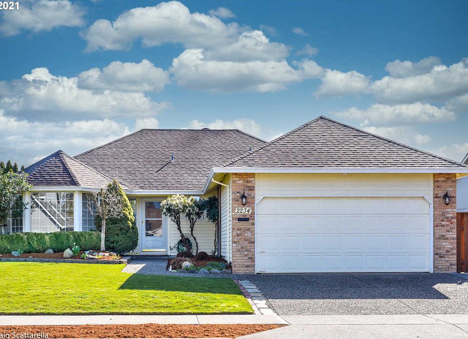1st image of 2234 SE 74th Ave