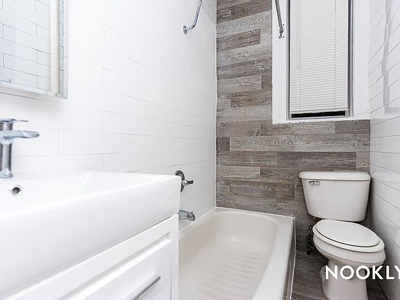 5th image of 1140 President St #B1