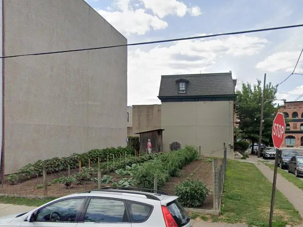 3825 Baring St, Philadelphia, PA 19104