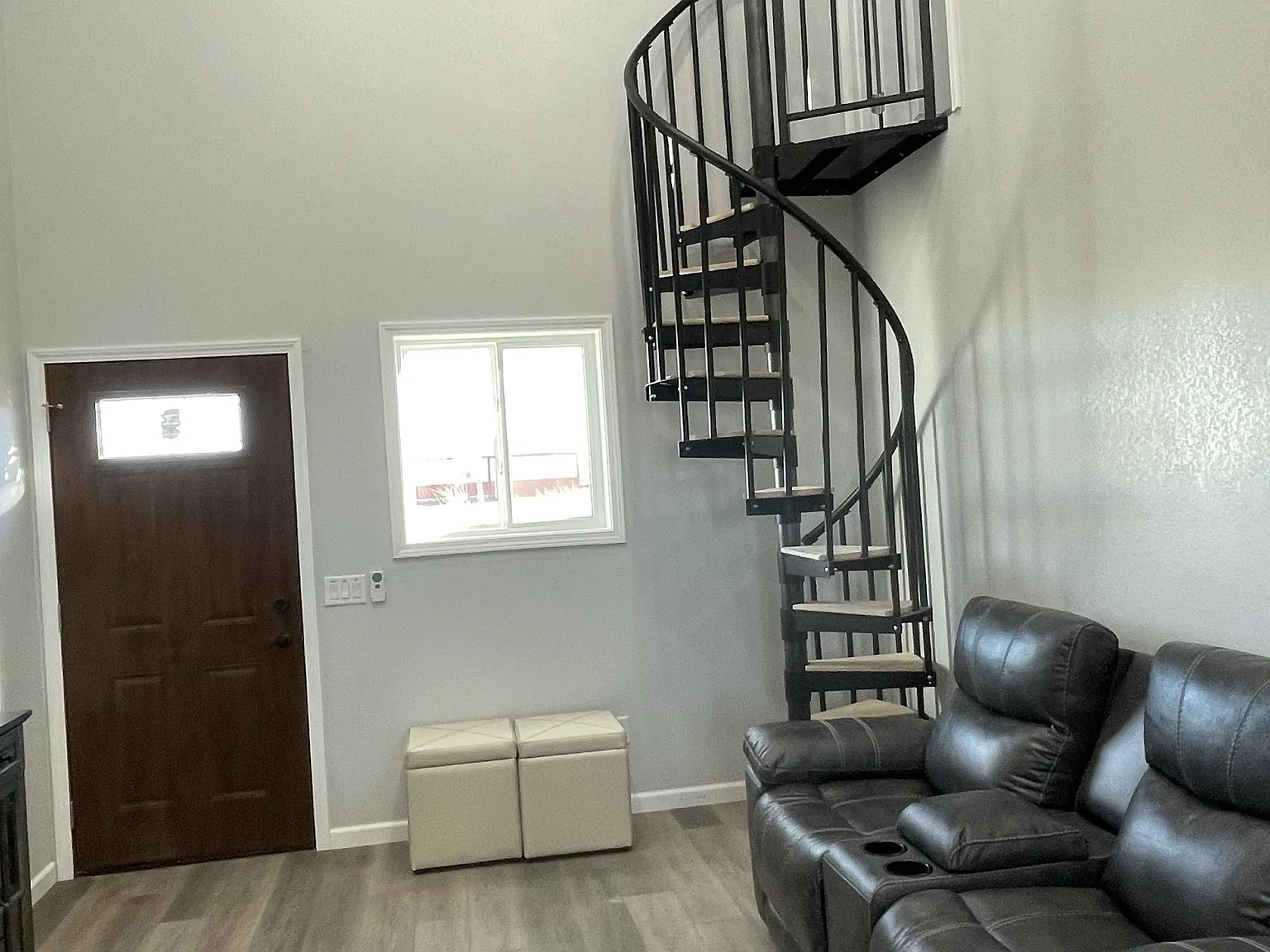 670 Grange Rd — Photo 3