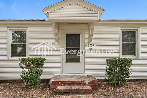 129 Winburn St Photo 1