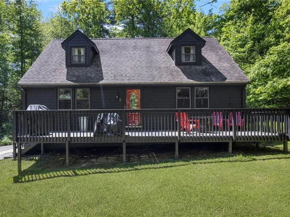 7 Spruce Ridge Dr, Glocester, RI 02814