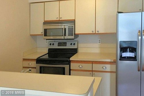 2nd image of 8626C Beekman Pl