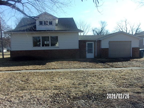 2nd image of 202 N Harrison St