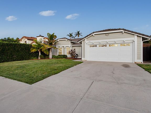 House exterior - front yard