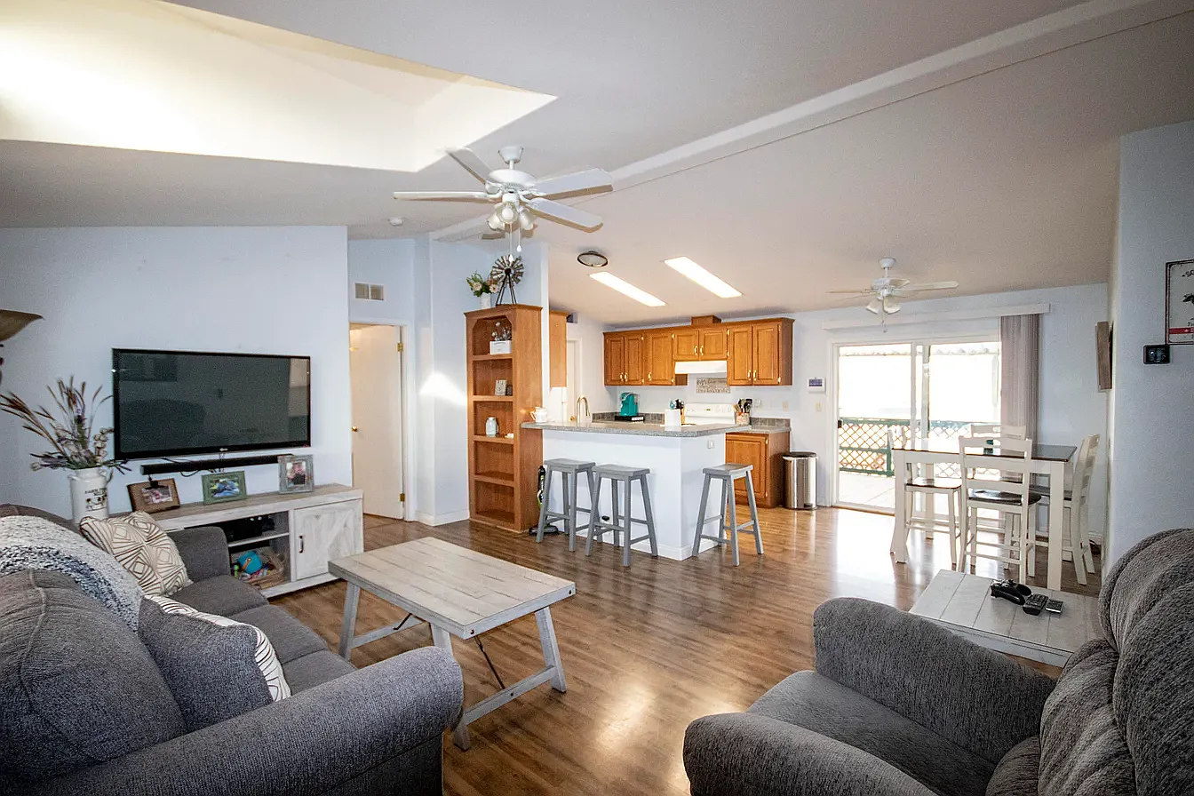 3 bed, 1080 sqft, $1,750 — Photo 4
