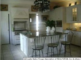 315 Pecan Meadow Dr, Baton Rouge, LA 70810