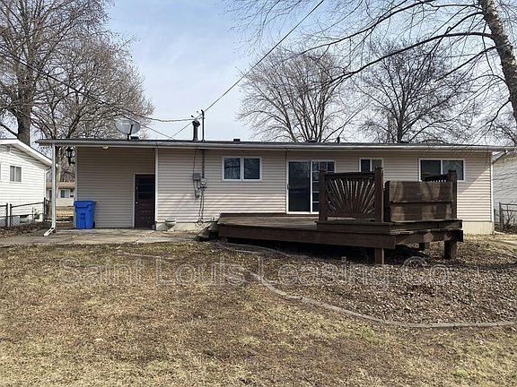 4th image of 2330 Pheasant Dr