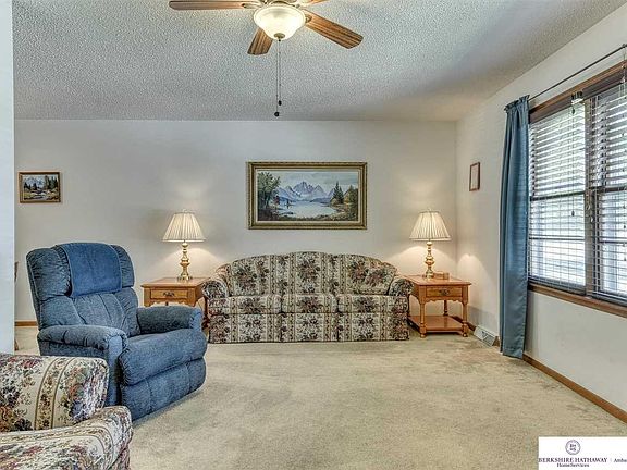 5th image of 2320 S 113th St