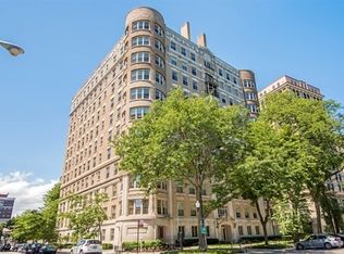5490 S Shore Dr APT 8S, Chicago, IL 60615