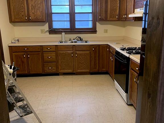 5th image of 1109 N Park Ave